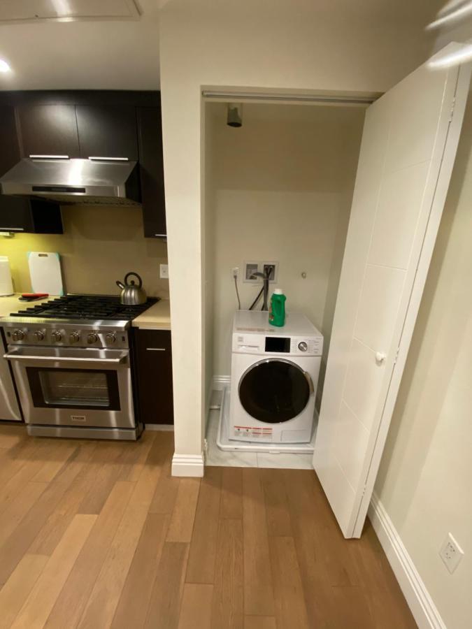 Gorgeous Apt With Parking In Ktown La Лос Анджелис Екстериор снимка