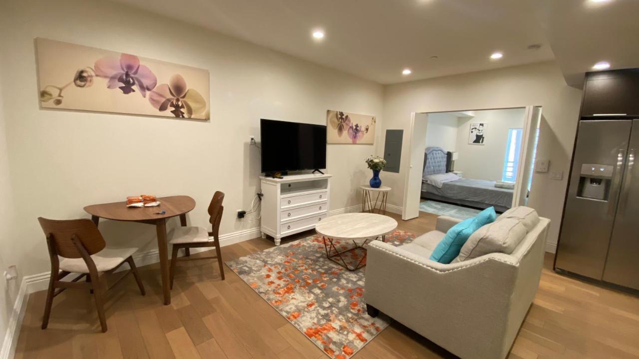 Gorgeous Apt With Parking In Ktown La Лос Анджелис Екстериор снимка